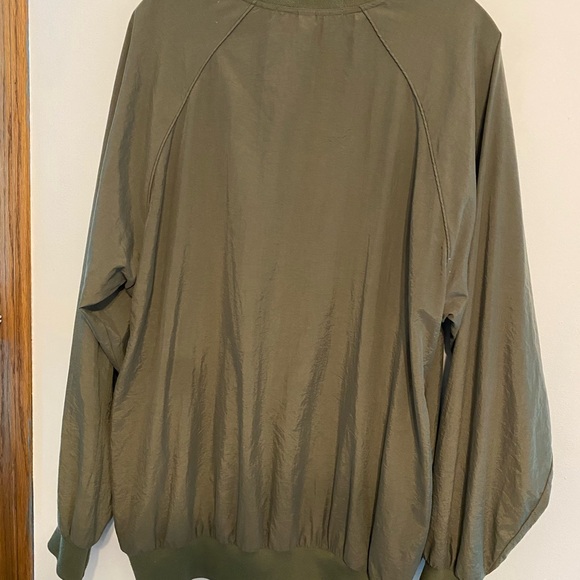 Golf pullover. Size medium - Picture 3 of 3
